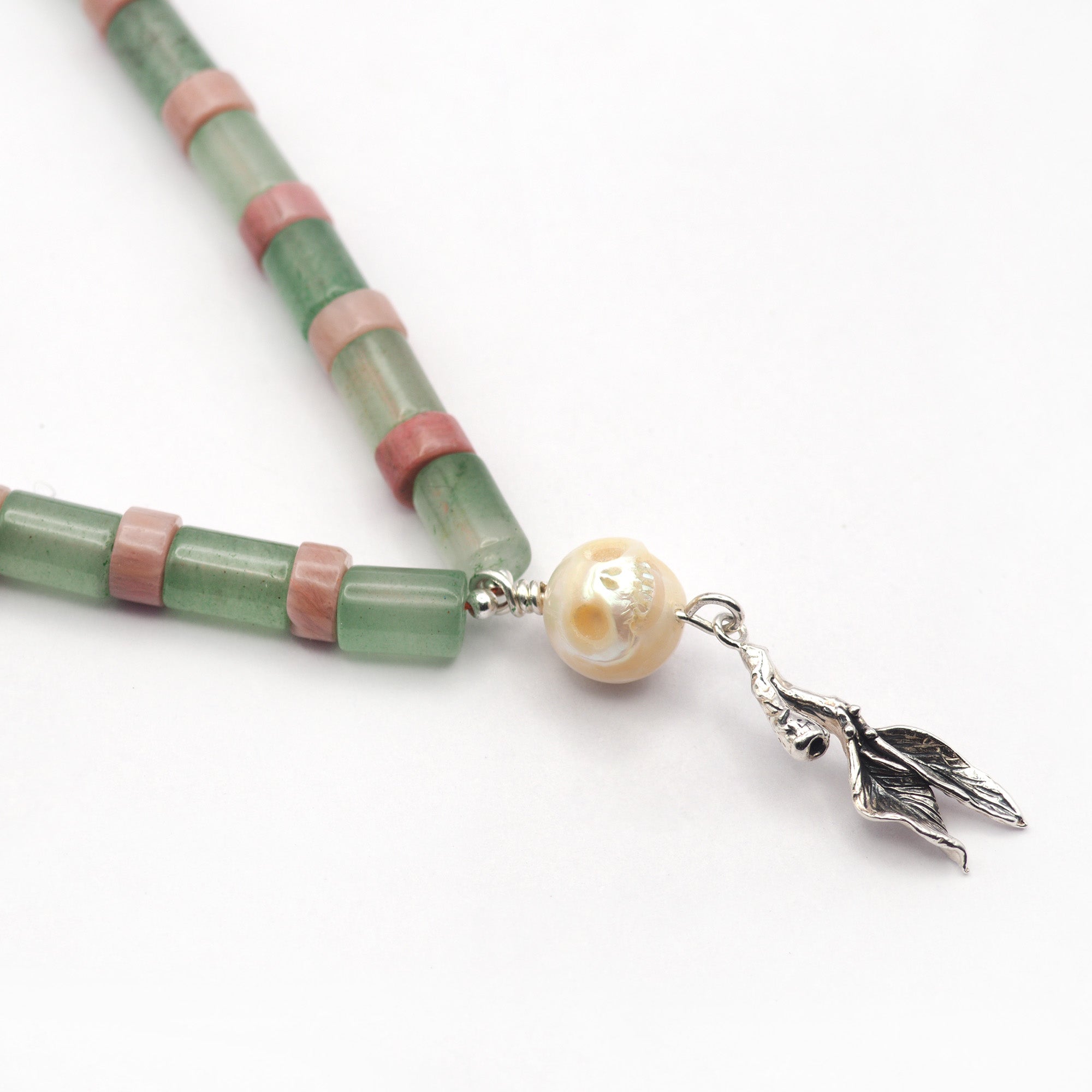 Aventurine necklace with a skull pearl & foliage charm