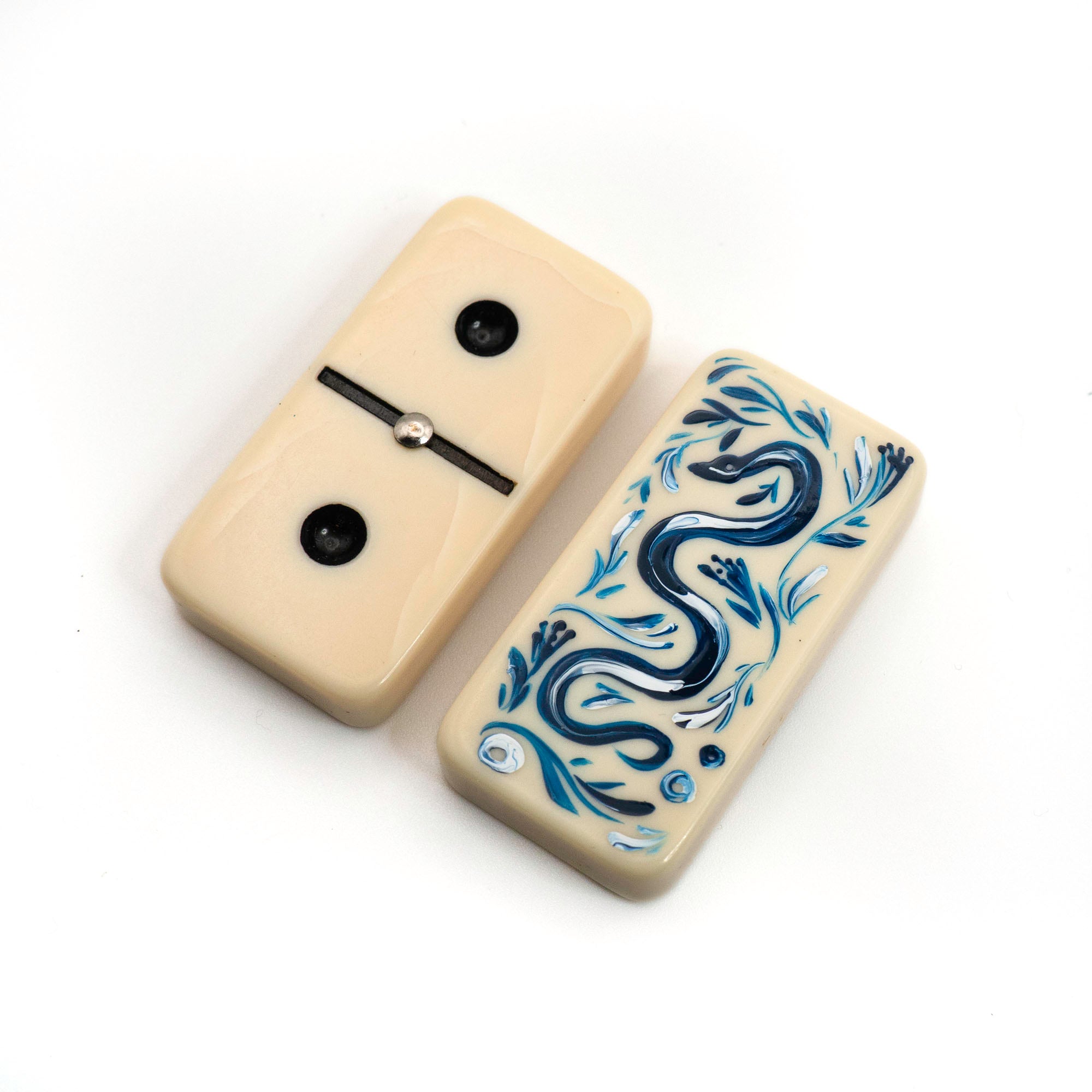Blue and cream domino